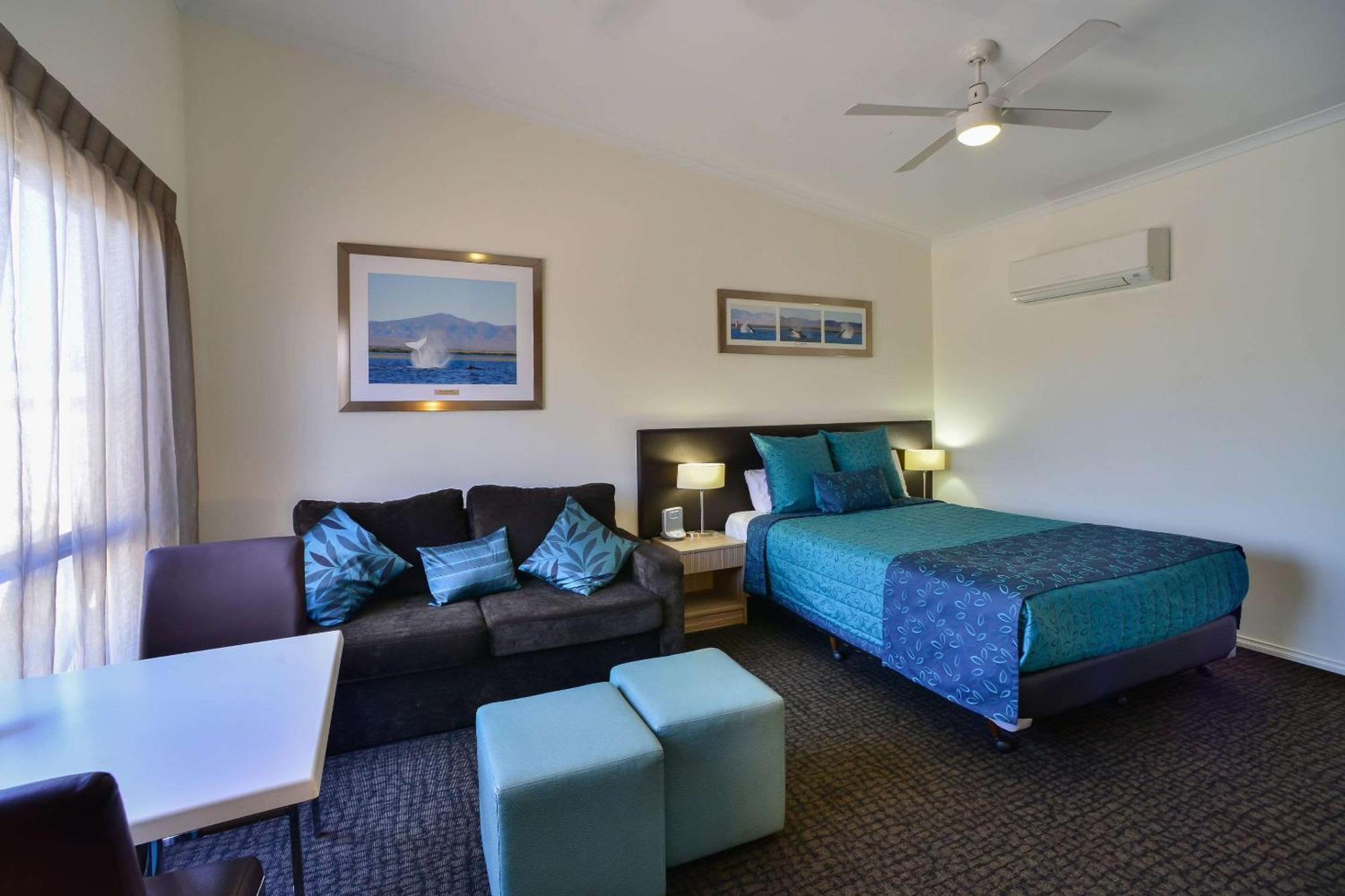 Comfort Inn & Suites Augusta Westside Порт-Огаста Экстерьер фото