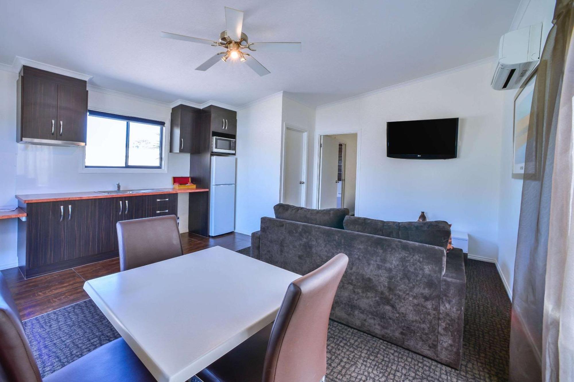 Comfort Inn & Suites Augusta Westside Порт-Огаста Экстерьер фото